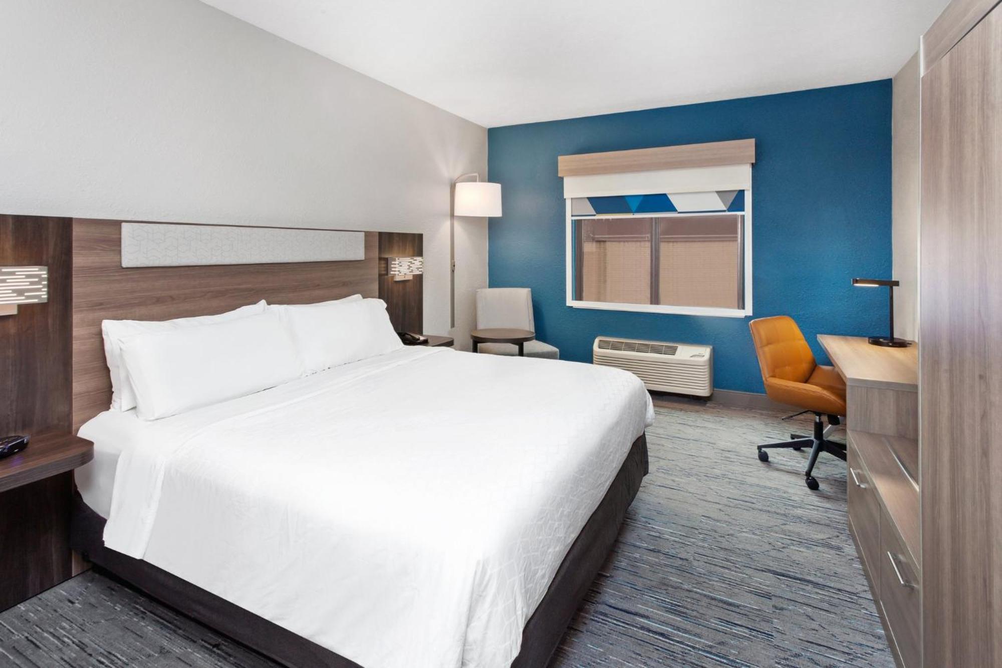 Holiday Inn Express Cleveland Airport - Brook Park By Ihg Eksteriør bilde