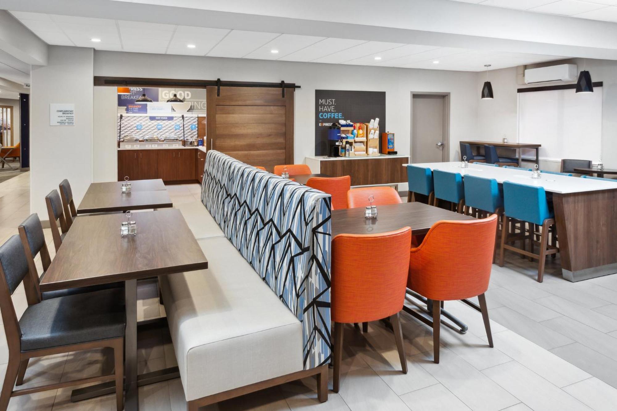 Holiday Inn Express Cleveland Airport - Brook Park By Ihg Eksteriør bilde