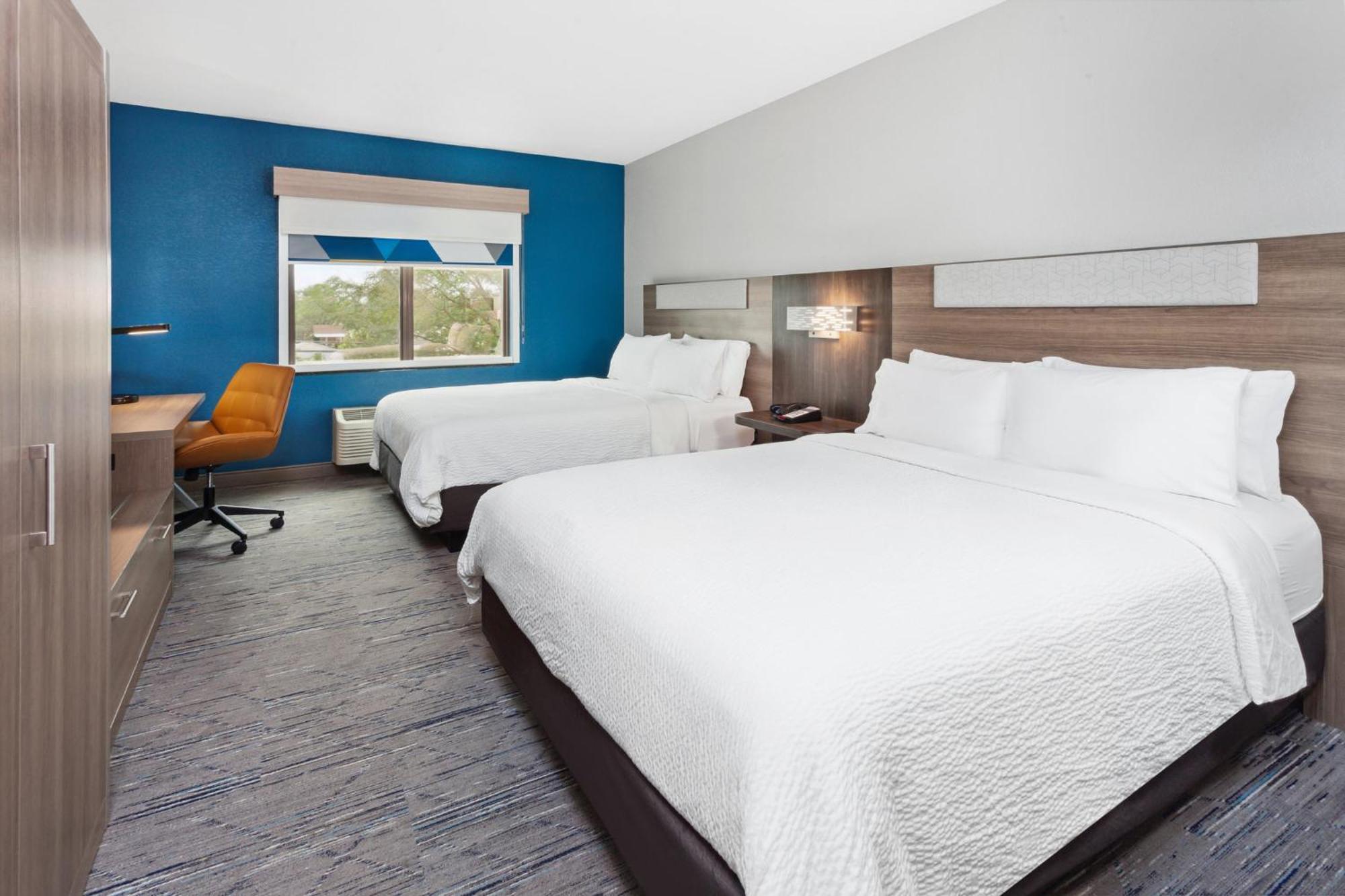 Holiday Inn Express Cleveland Airport - Brook Park By Ihg Eksteriør bilde