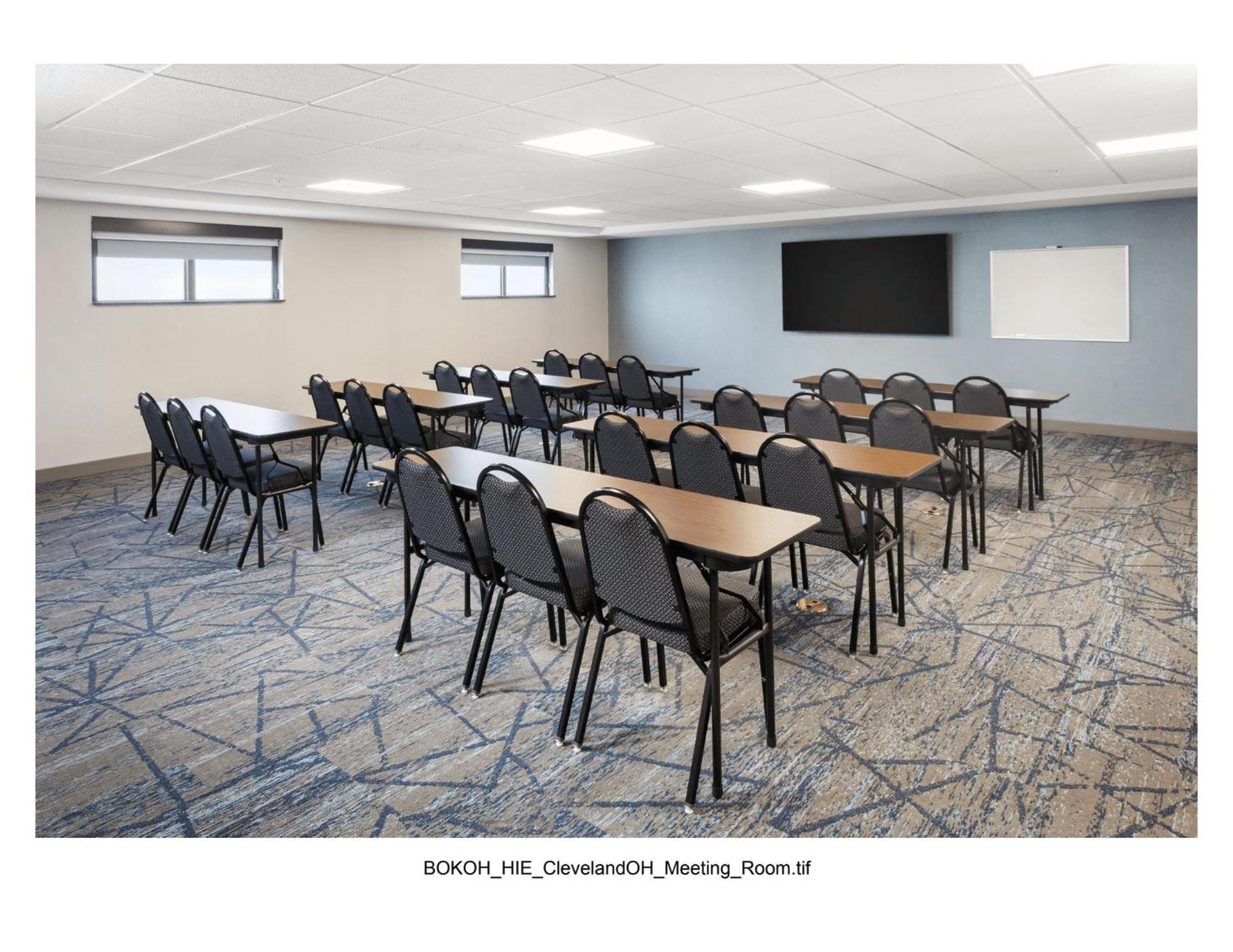 Holiday Inn Express Cleveland Airport - Brook Park By Ihg Eksteriør bilde