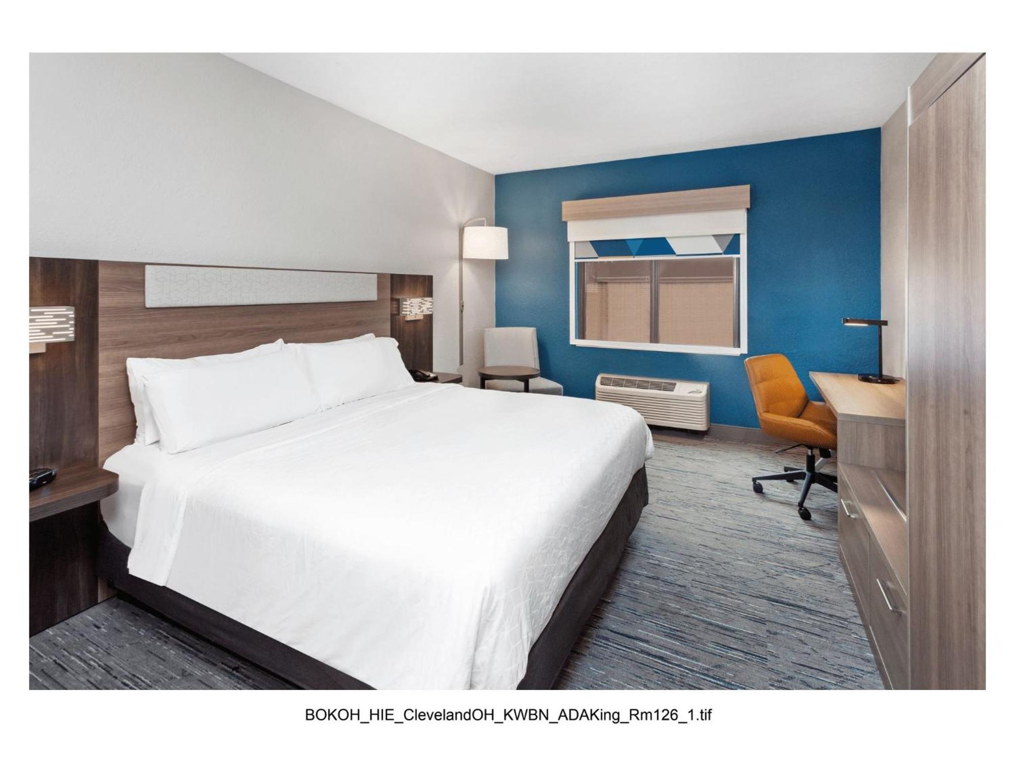 Holiday Inn Express Cleveland Airport - Brook Park By Ihg Eksteriør bilde