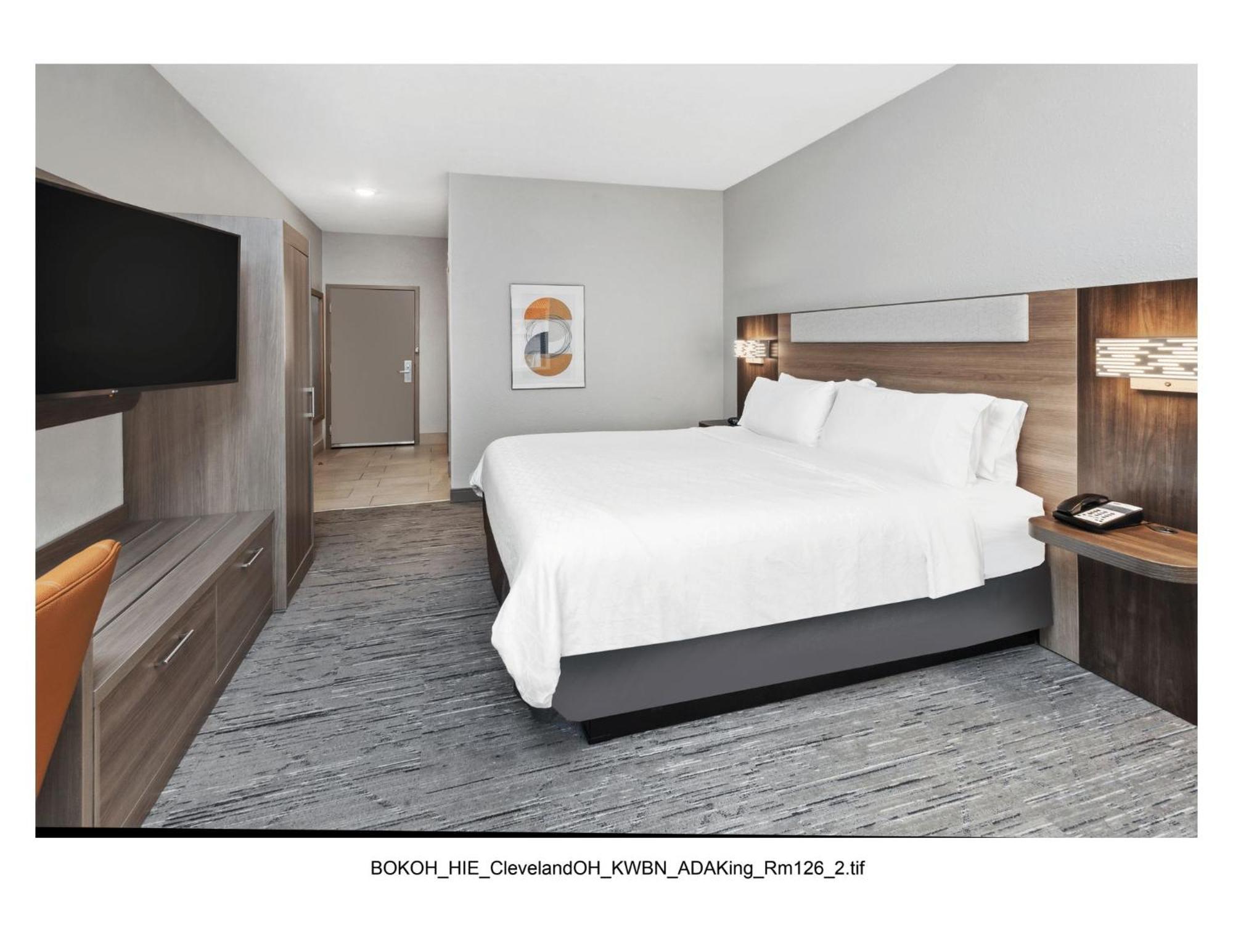 Holiday Inn Express Cleveland Airport - Brook Park By Ihg Eksteriør bilde