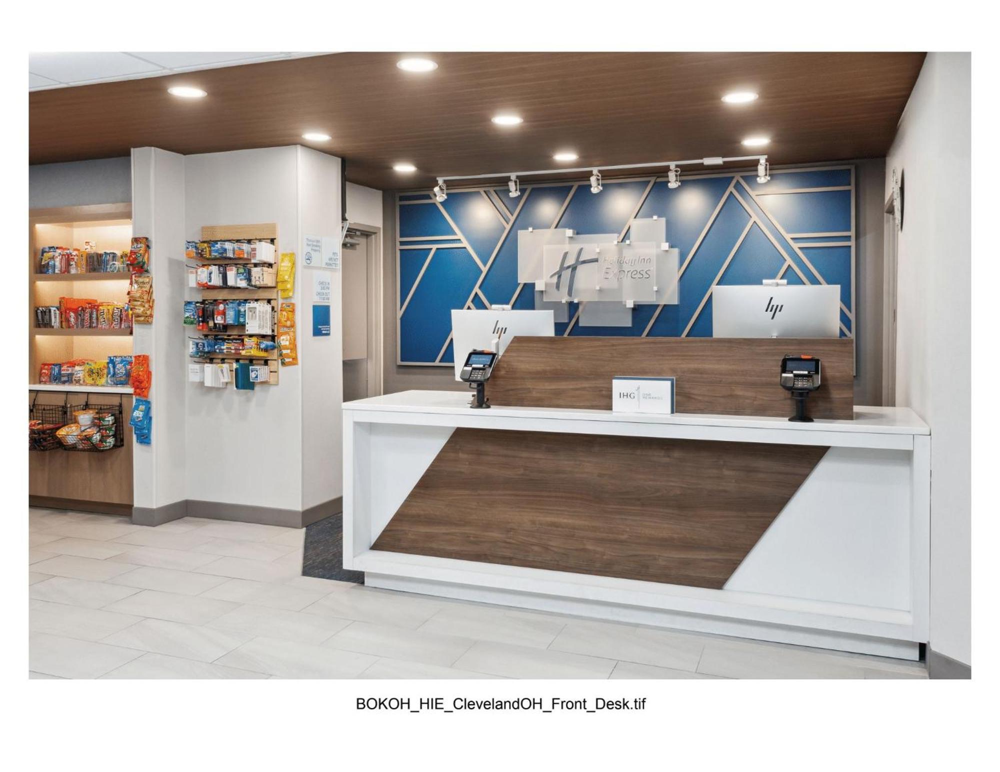 Holiday Inn Express Cleveland Airport - Brook Park By Ihg Eksteriør bilde