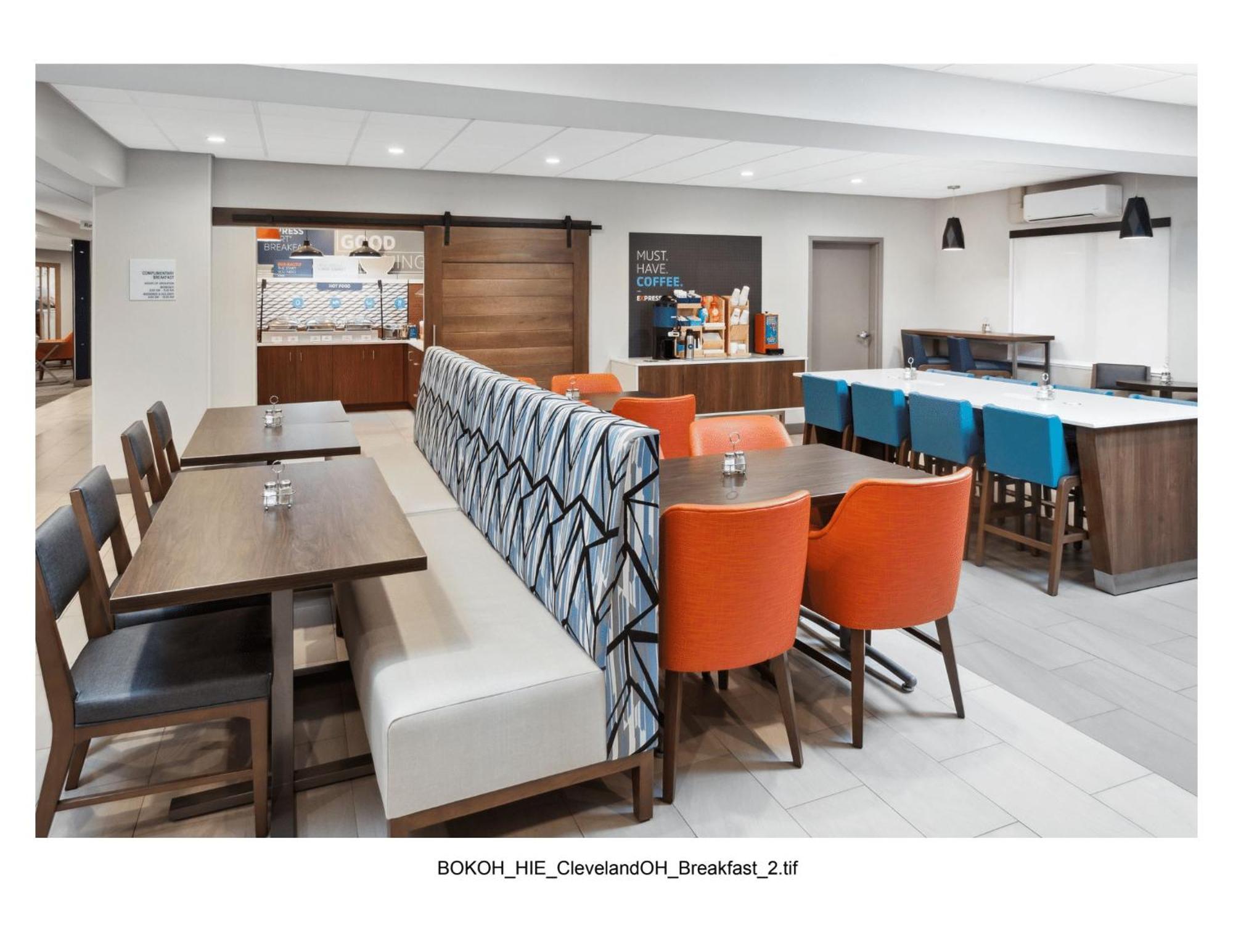 Holiday Inn Express Cleveland Airport - Brook Park By Ihg Eksteriør bilde