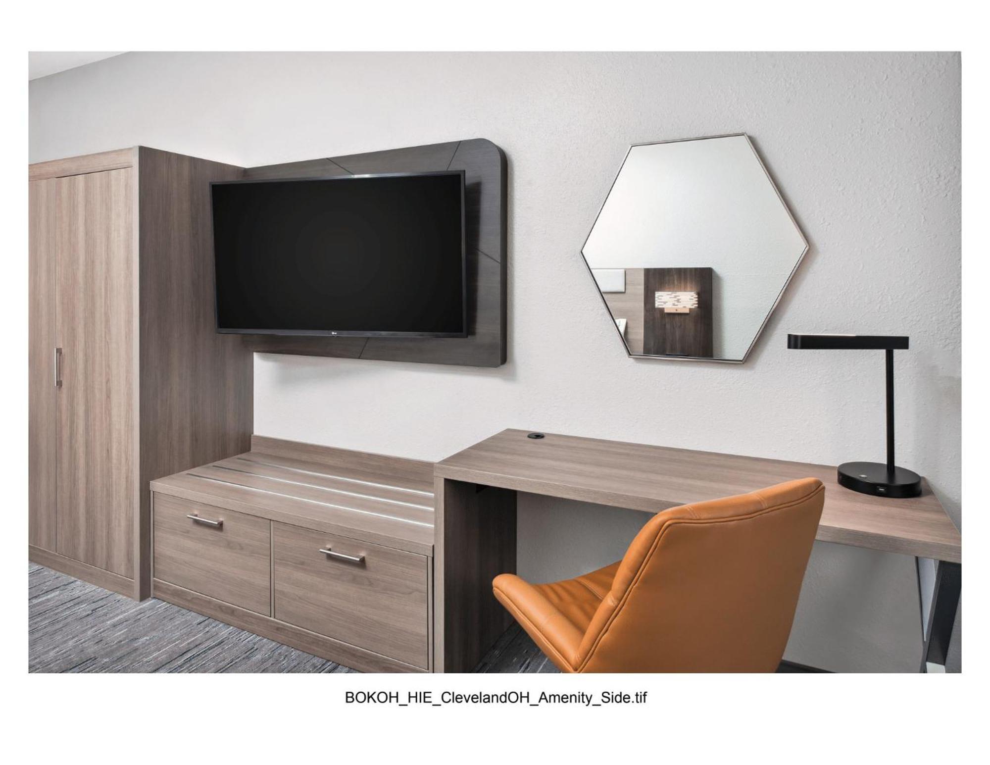 Holiday Inn Express Cleveland Airport - Brook Park By Ihg Eksteriør bilde